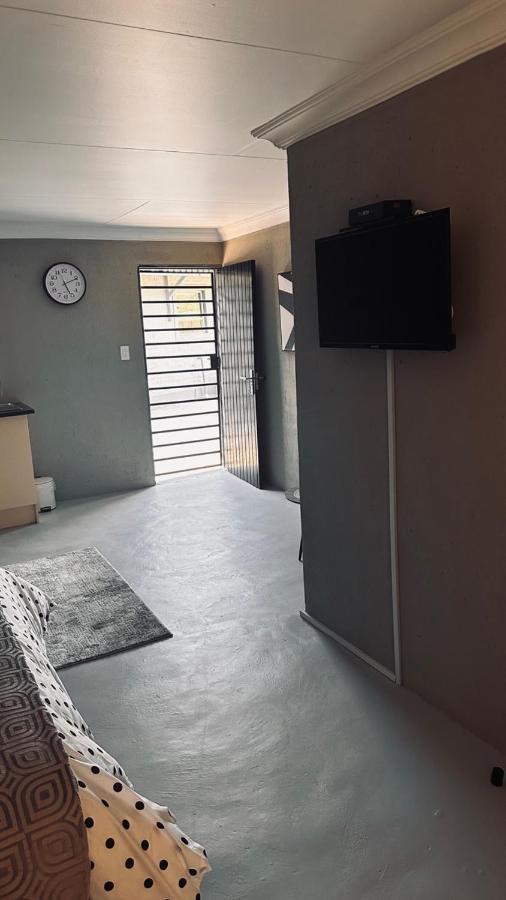 One Home Pretoria-Noord Εξωτερικό φωτογραφία